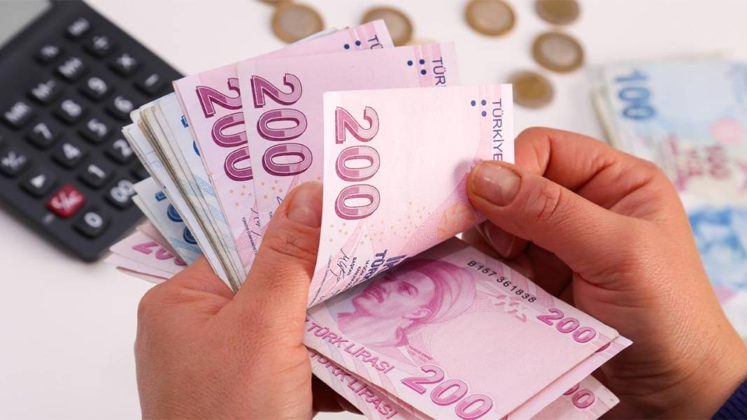 Maaşlara zam geldi! En düşük maaş 46 bin 100 lira, bayram ikramiyesi ise 10 bin lira oldu 4